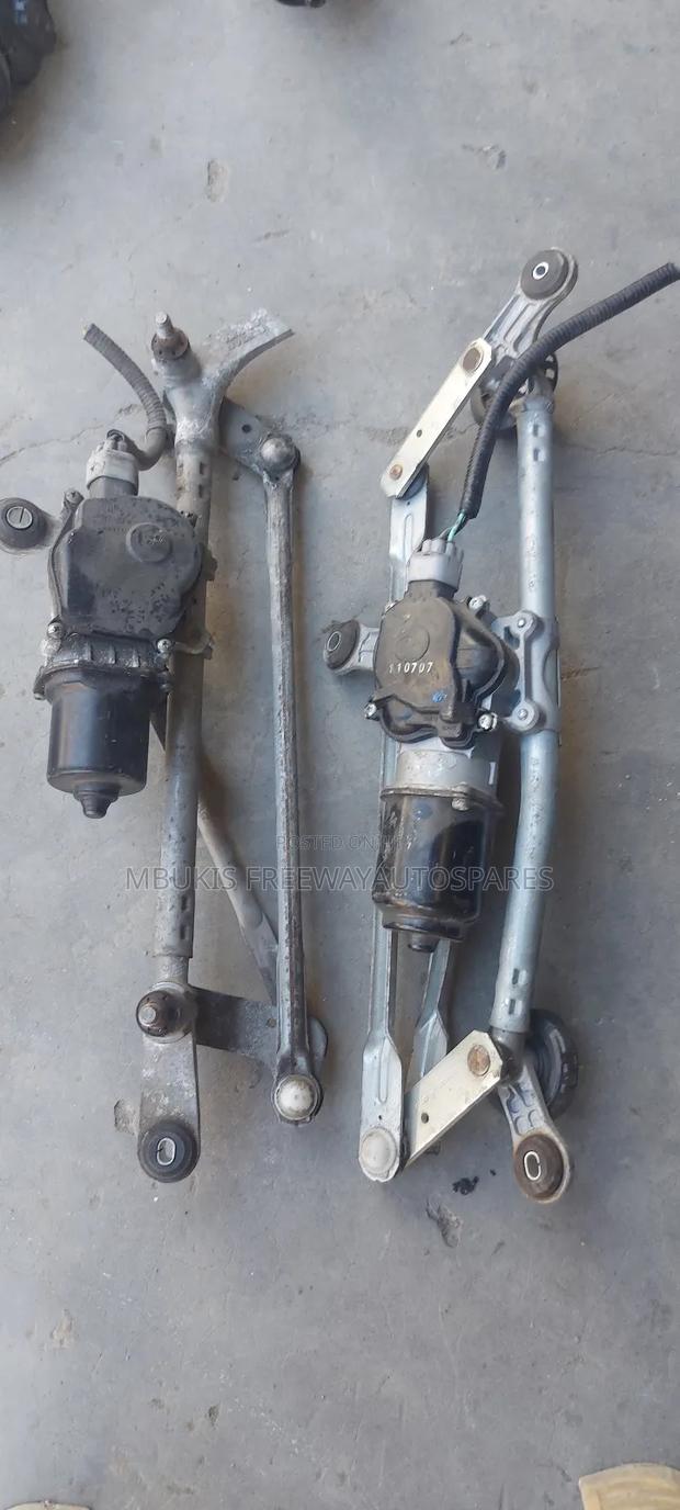Front Wiper Motor Complete Nissan Sunny B15