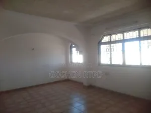 3bdrm Apartment in Bombolulu for rent