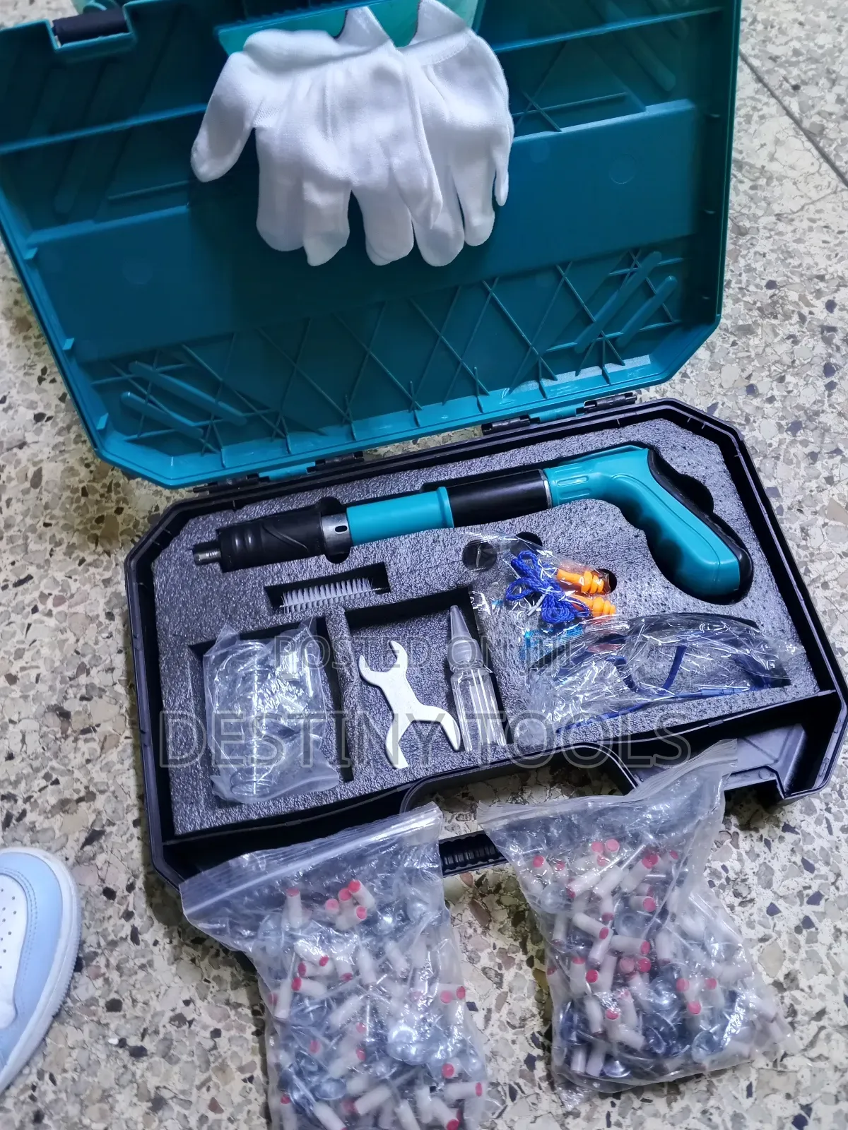 Manual Rivet Gun