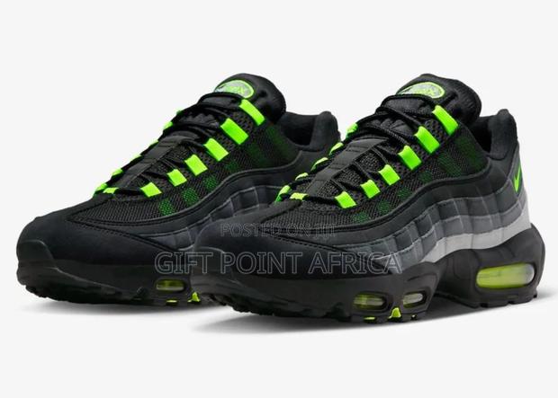 Air Max95 Black Reverse Neon Sneakers - main view