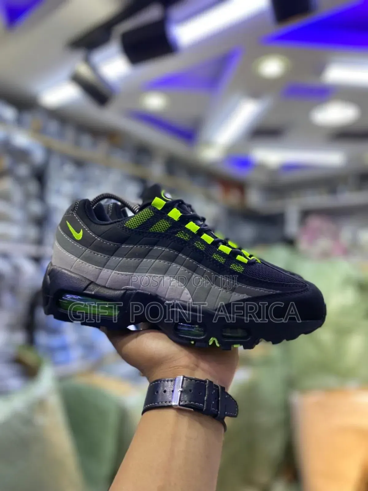 Air Max95 Black Reverse Neon Sneakers