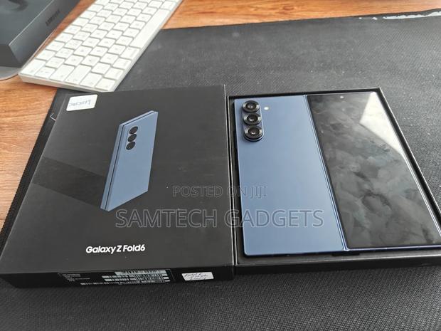 New Samsung Galaxy Z Fold6 256 GB Blue - thumbnail 4