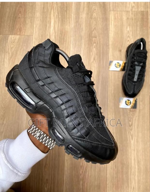 Nike Airmax95 All Black Sneakers - thumbnail 2