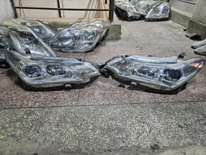 Fielder/Axio 165 2014/2015/2016/2017/2018 Non Xenon Headlight