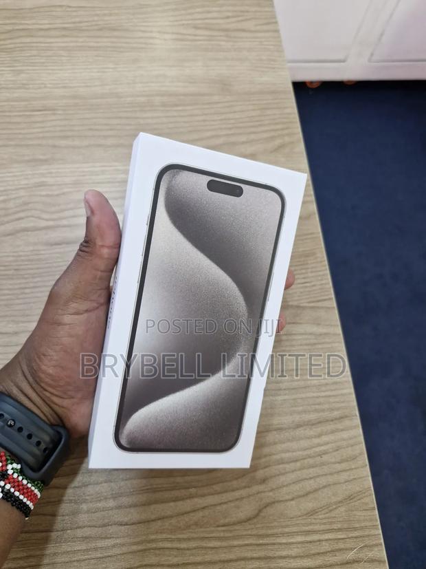 New Apple iPhone 15 Pro Max 256 GB Black - main view