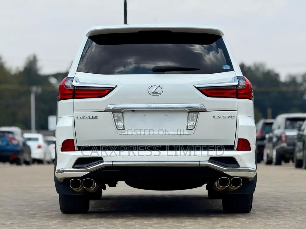 Lexus LX 2015 White