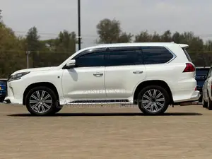 Lexus LX 2015 White