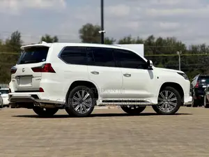 Lexus LX 2015 White