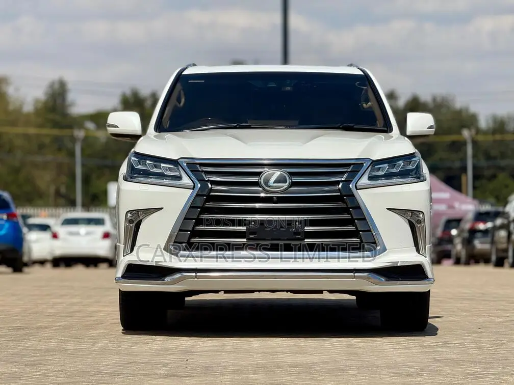 Lexus LX 2015 White