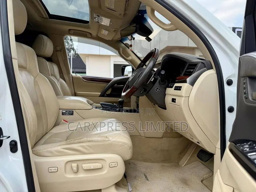 Lexus LX 2015 White