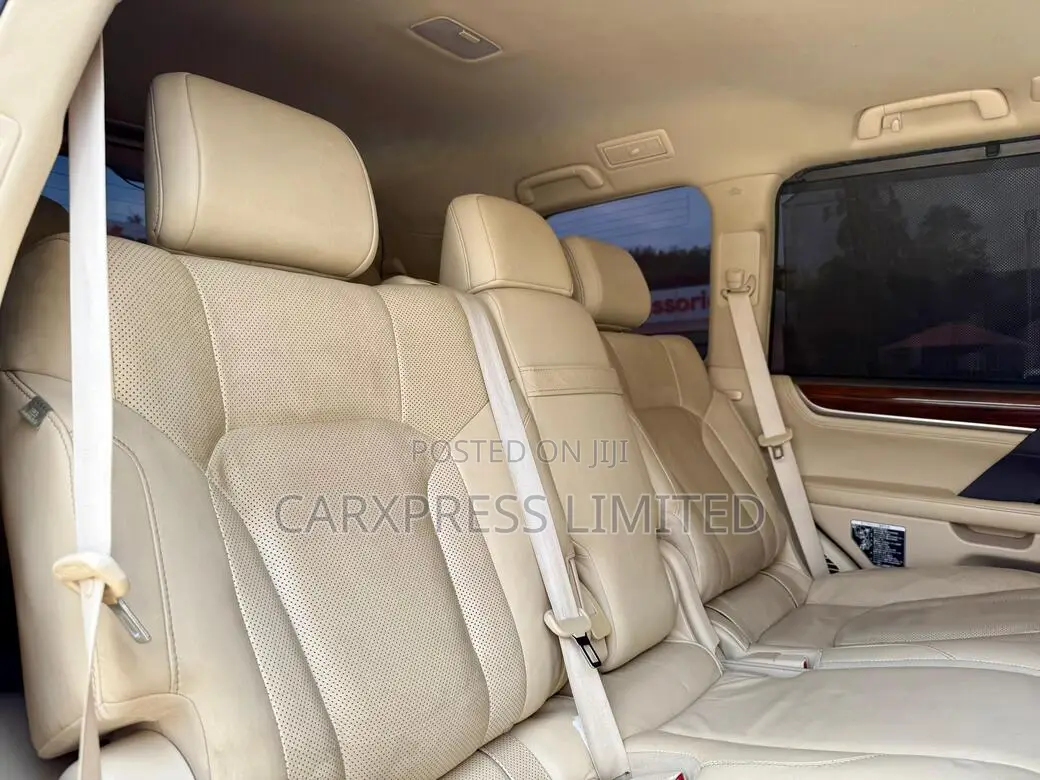 Lexus LX 2015 White