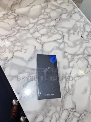 New Samsung Galaxy Z Flip6 256 GB Silver