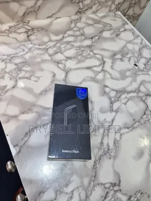New Samsung Galaxy Z Flip6 256 GB Silver