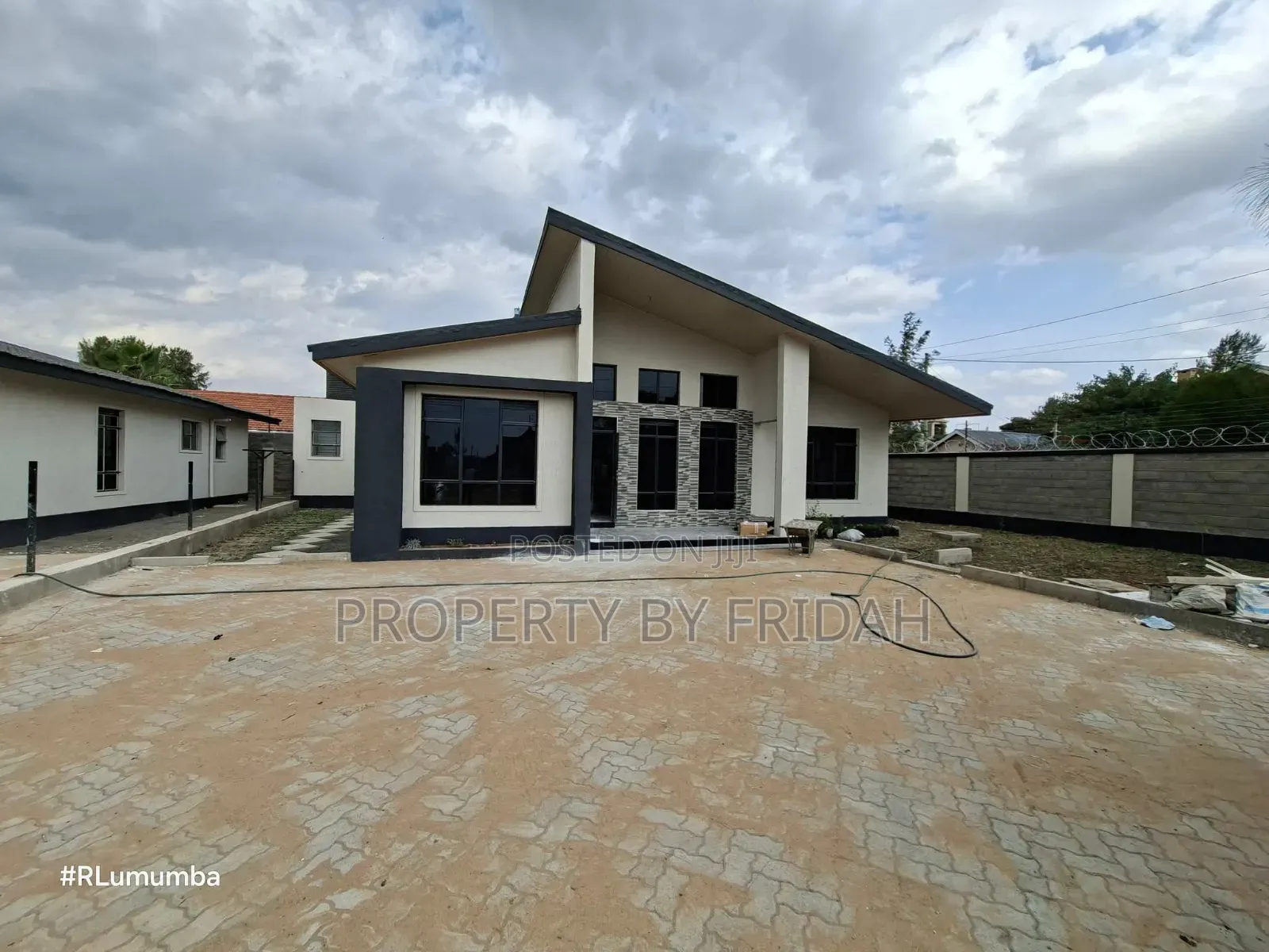 4bdrm Bungalow in Kitengela for sale