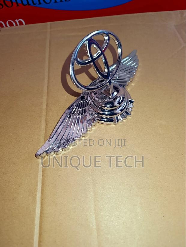 Original Toyota Bonnet Logo/ Hoodmark Front Grille Emblem Badge