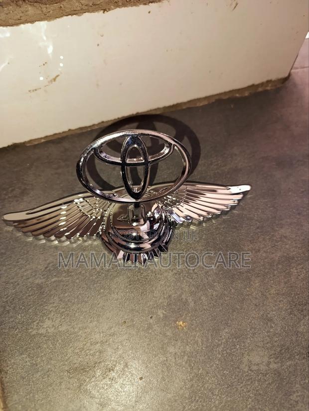 Toyota Bonnet Emblem , Hood Mark/ Front Logo Universal Replacement
