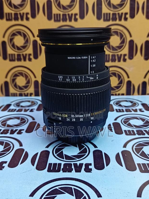 Canon Sigma 18-50f2.8 Wide Sharp Lens - main view