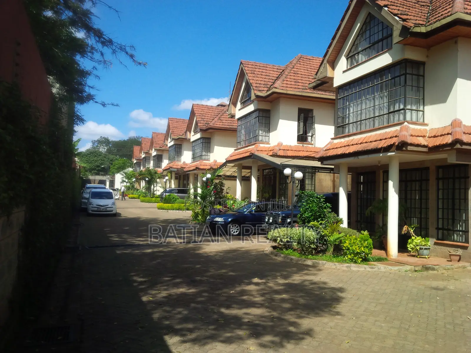 4bdrm Townhouse/Terrace in Valley Arcade for sale