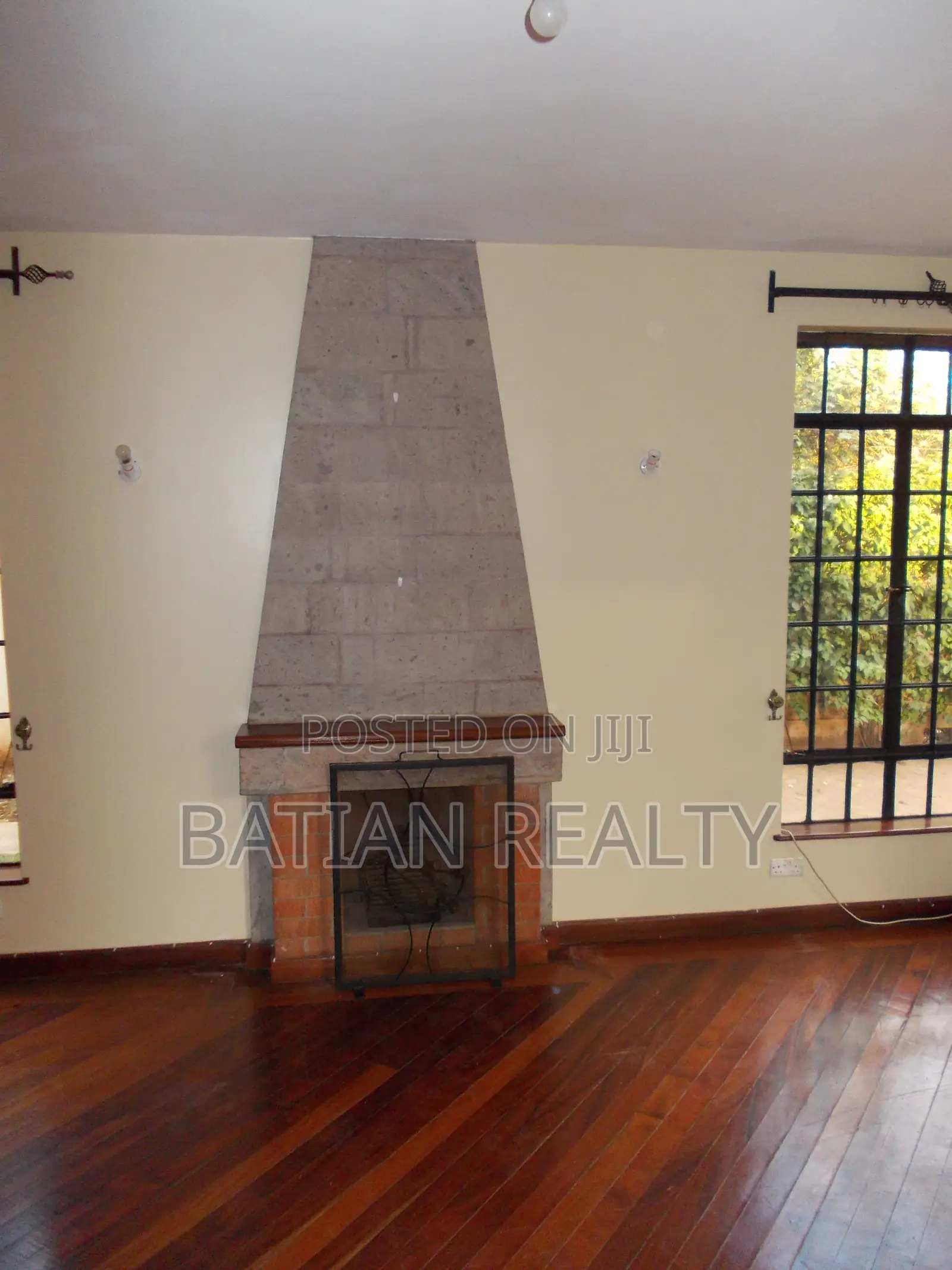 4bdrm Townhouse/Terrace in Valley Arcade for sale