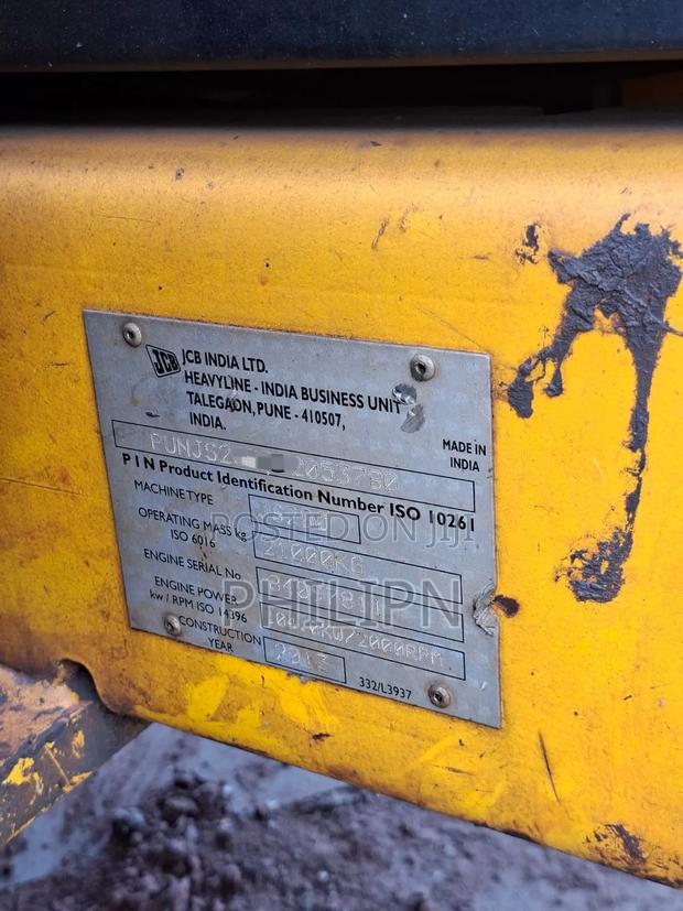 JCB Js210 Excavator - thumbnail 3