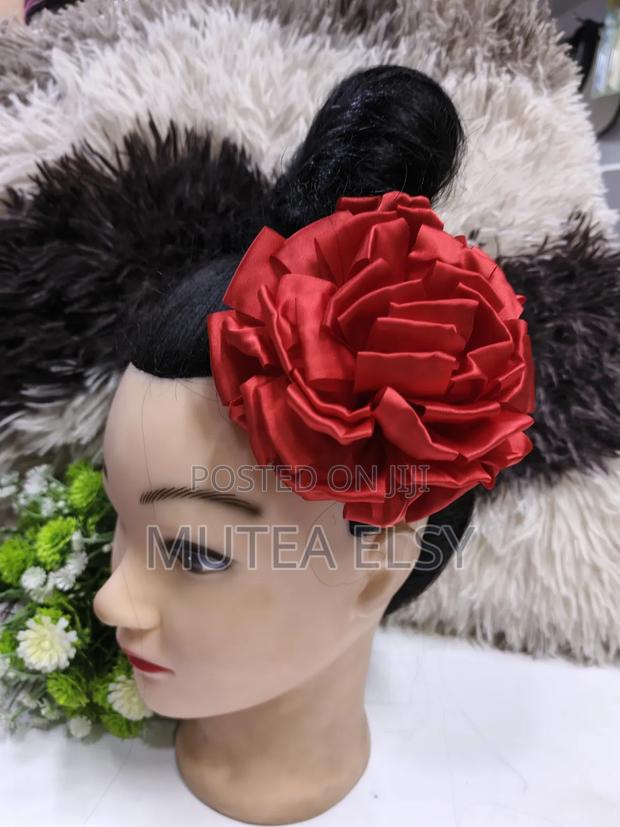 Gold, Emelard Green White Micro Mini Fascinators - thumbnail 5