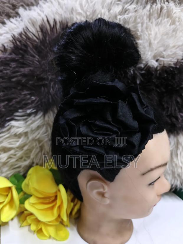 Gold, Emelard Green White Micro Mini Fascinators - thumbnail 6