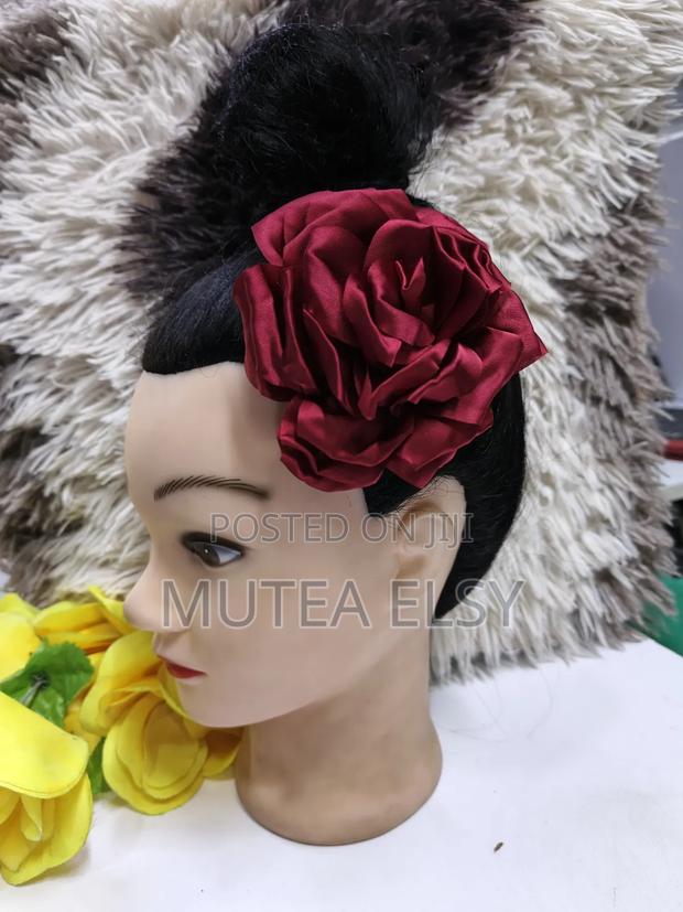 Gold, Emelard Green White Micro Mini Fascinators - thumbnail 7