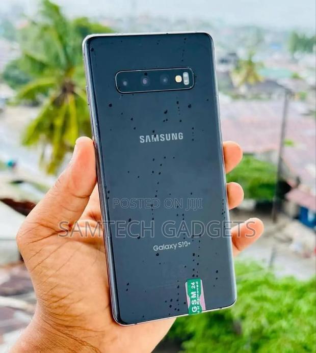 Samsung Galaxy S10 Plus 128 GB Blue - main view