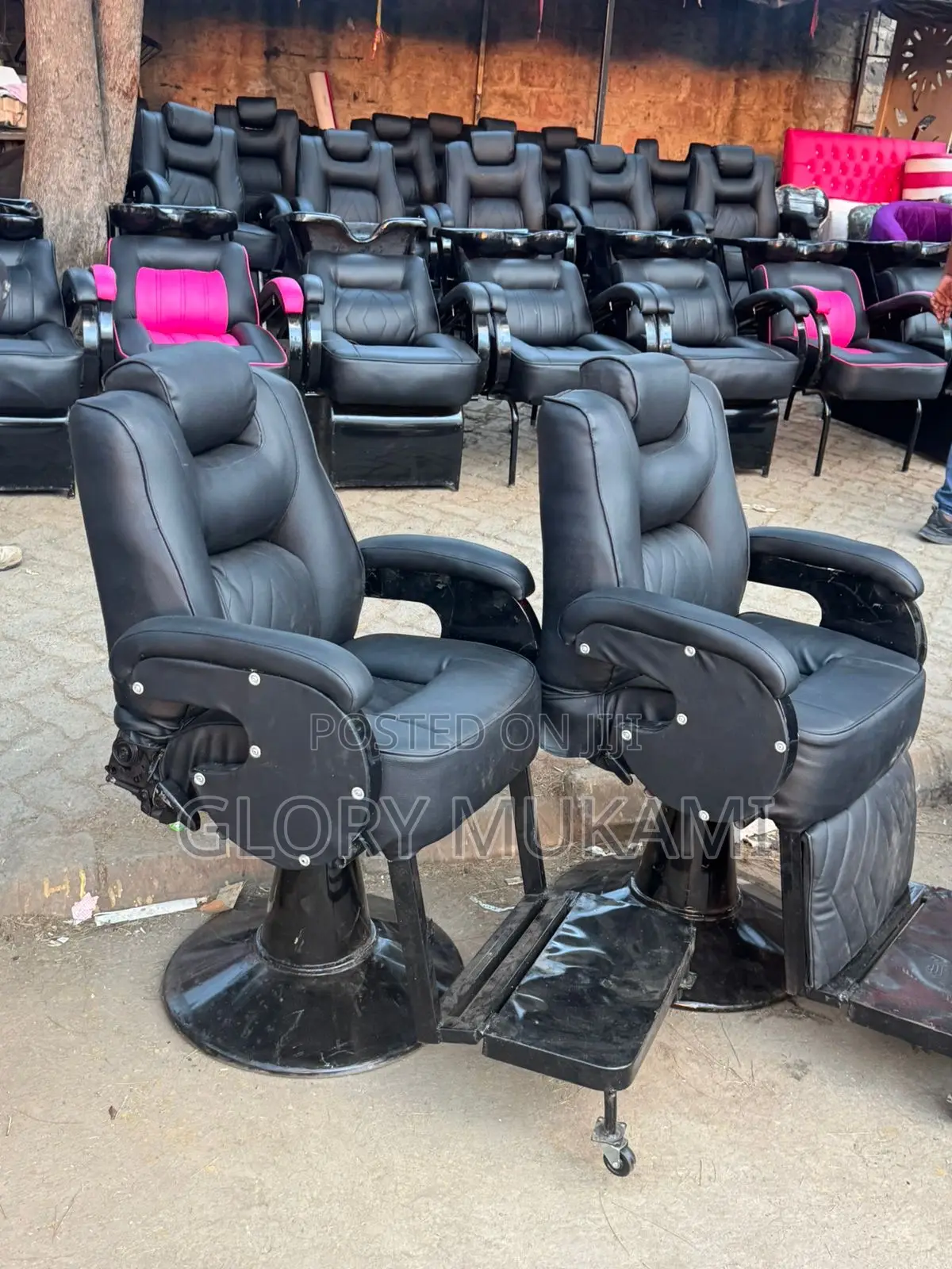 Kinyozi Barber Chairs