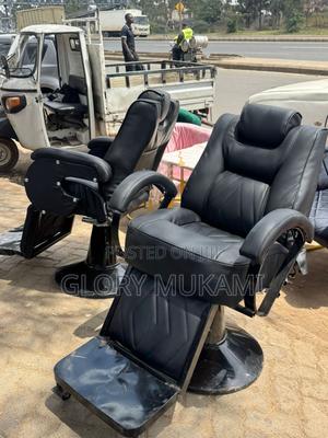 Kinyozi Barber Chair
