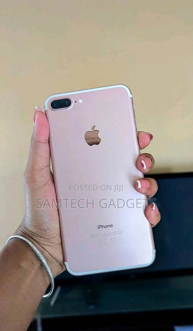 Apple iPhone 7 Plus 128 GB Rose Gold - main view