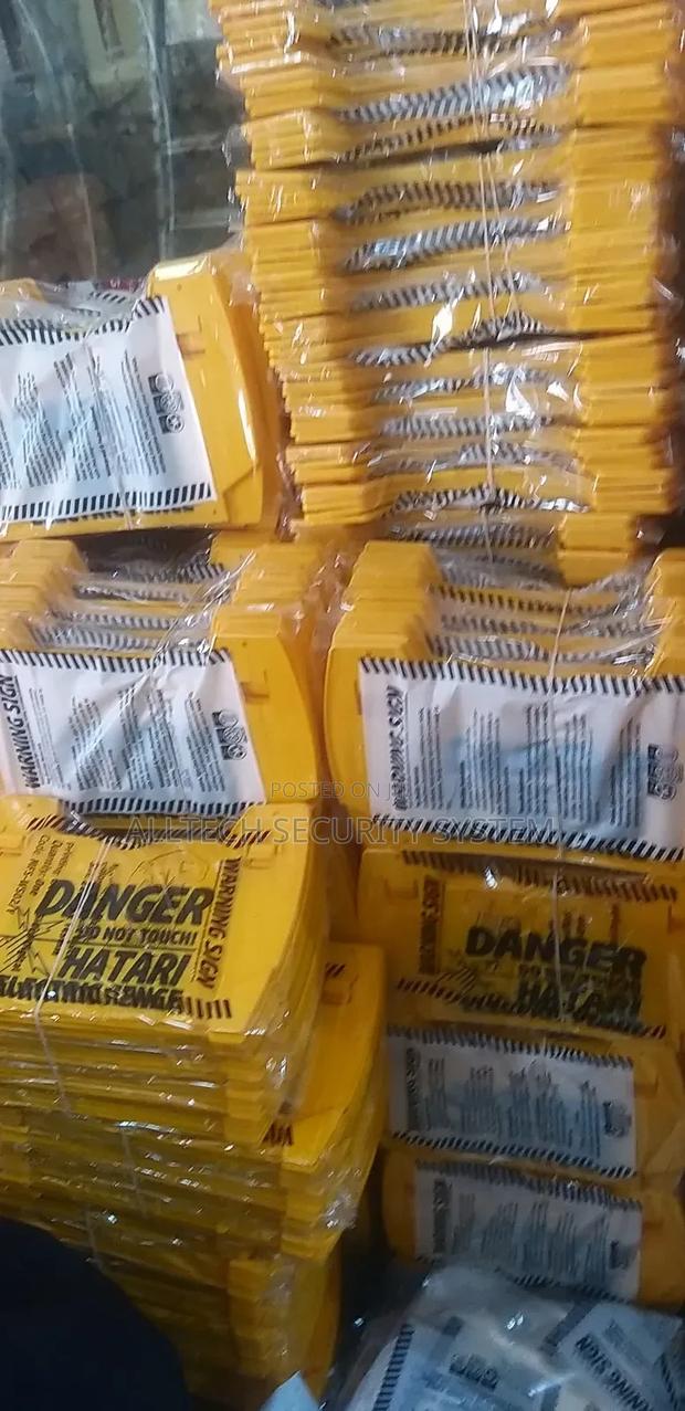 Electric Fence Warning Signs - thumbnail 3