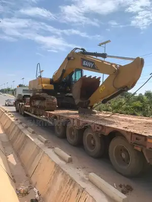 Excavator (From 30 Tonnes) Hire