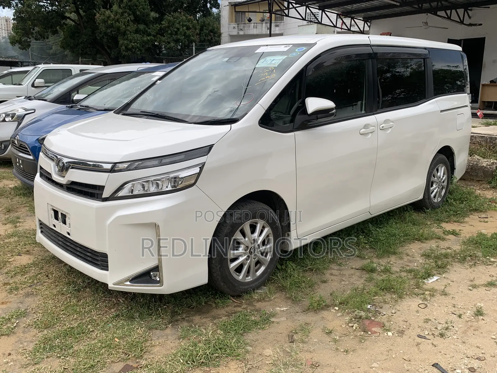 Toyota Voxy 2018 White