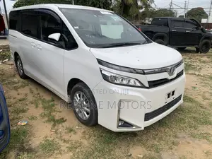 Toyota Voxy 2018 White
