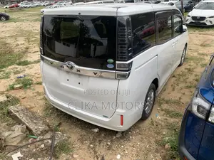 Toyota Voxy 2018 White