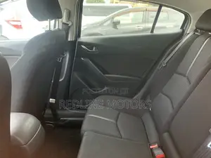 Mazda Axela 2018 Blue