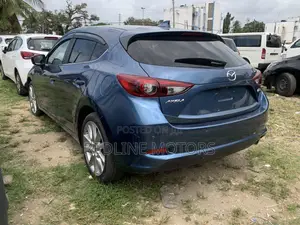 Mazda Axela 2018 Blue