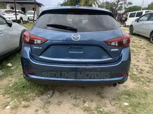 Mazda Axela 2018 Blue