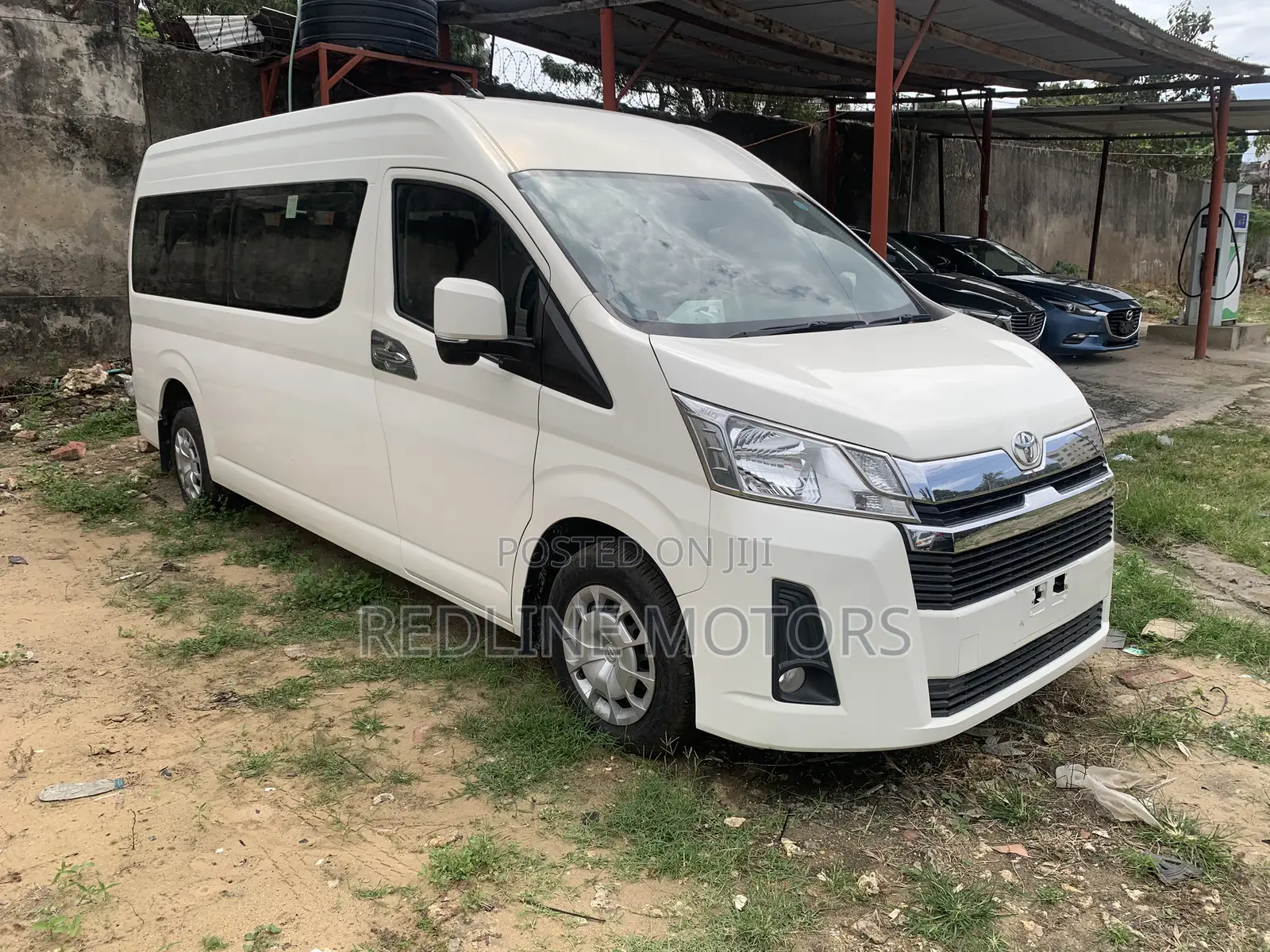 Toyota HiAce 2019 White