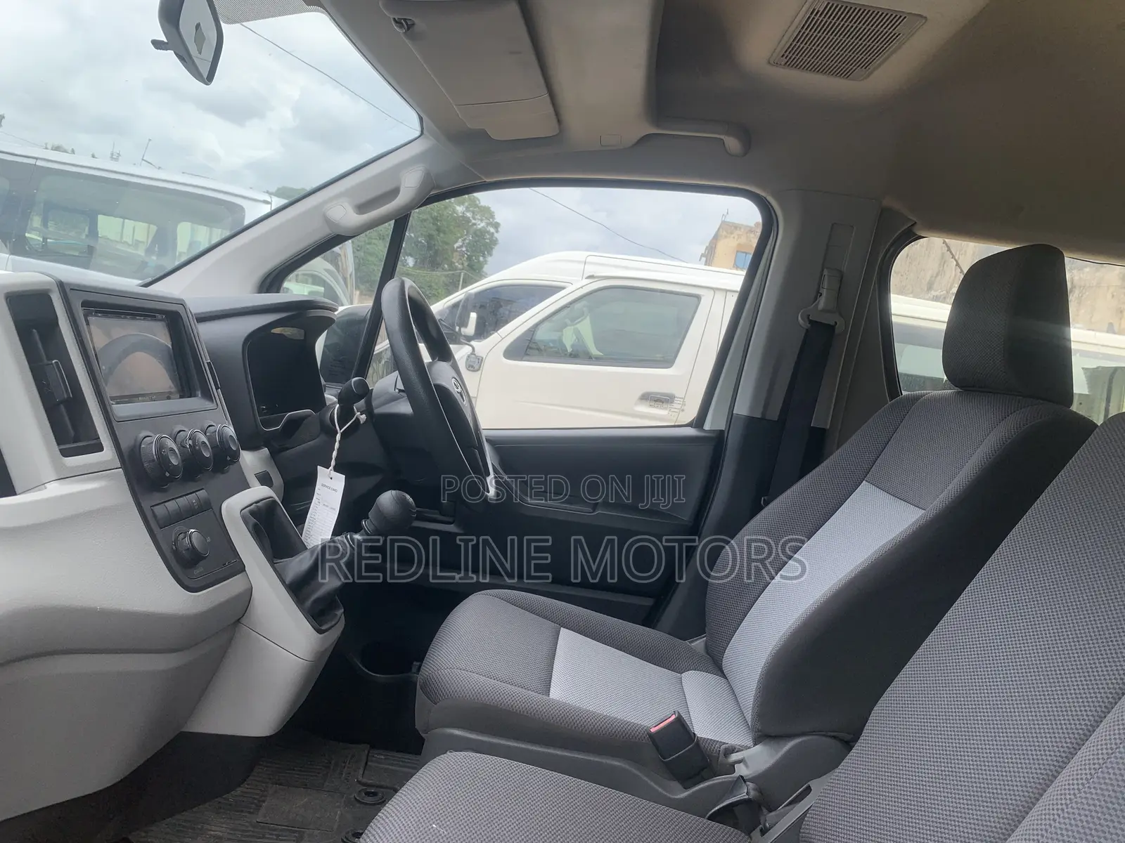Toyota HiAce 2019 White