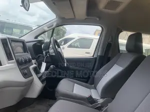 Toyota HiAce 2019 White