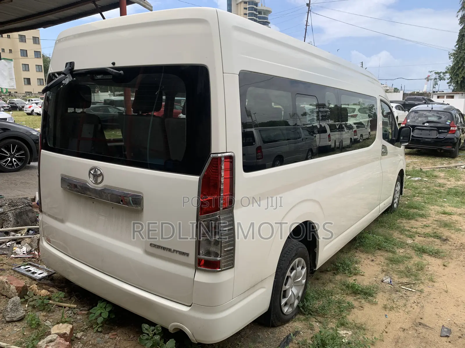 Toyota HiAce 2019 White