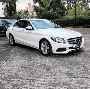 Mercedes-Benz C200 2016 Pearl