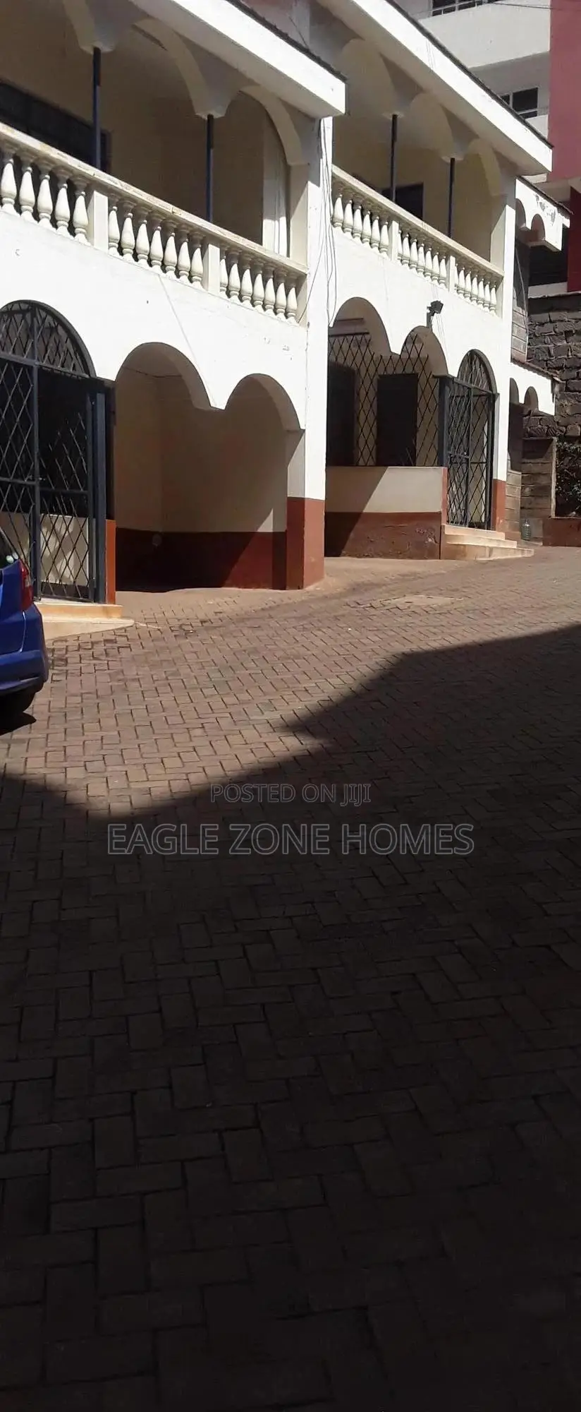 4 Bedroom Commercial Massionate for Rent