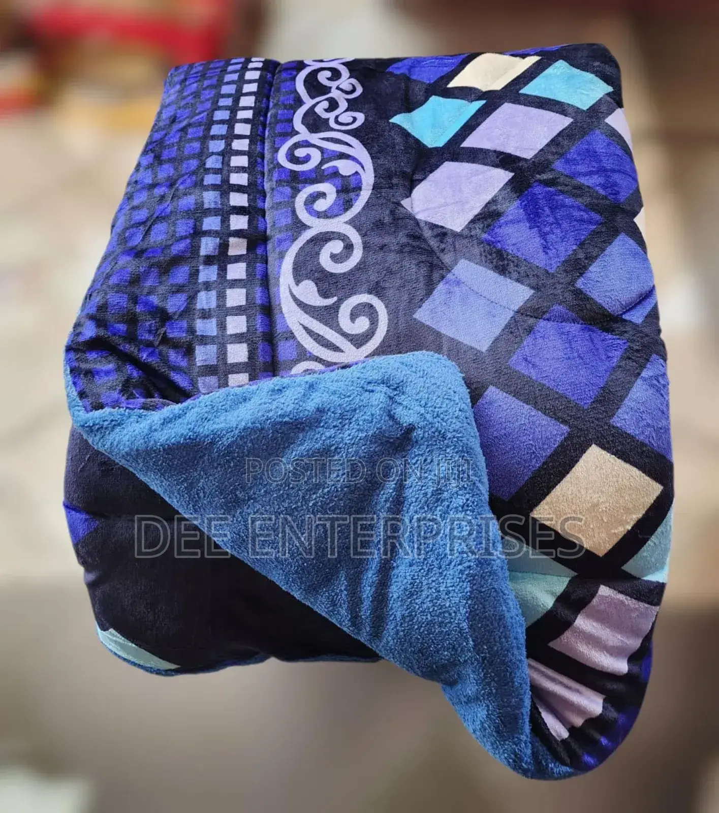 Available Single Woollen Duvets Size: 5*6