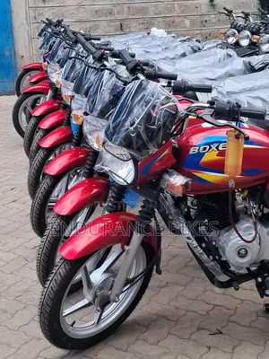 New Bajaj Boxer 125 2025 Red