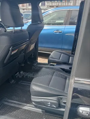 Toyota Esquire 2018 Black