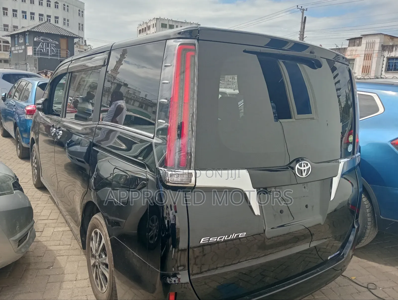 Toyota Esquire 2018 Black
