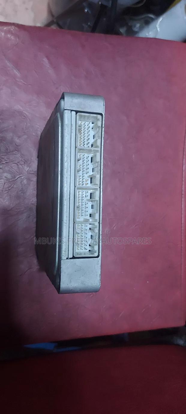 Engine Control Unit Toyota D4 - thumbnail 2